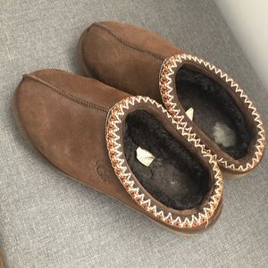 Men’s Chocolate UGG TasmanSlippers (hard bottom)